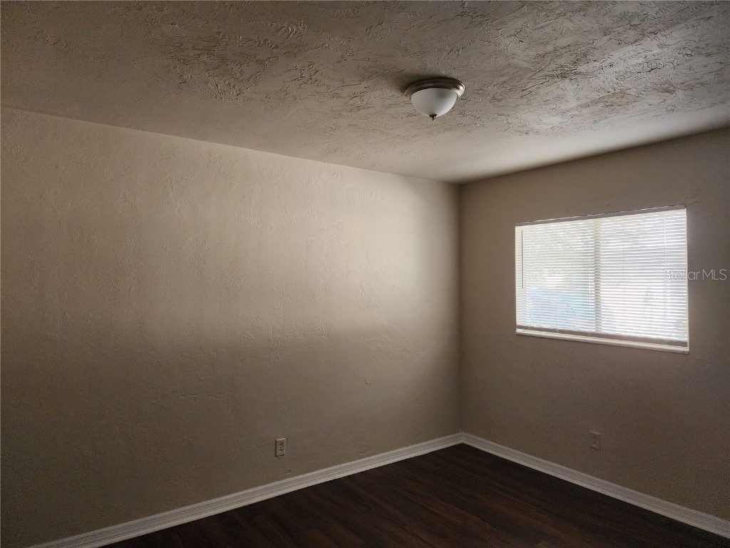 2219 Highland Street #7 Saint Petersburg FL 33705 TB8439239 image4