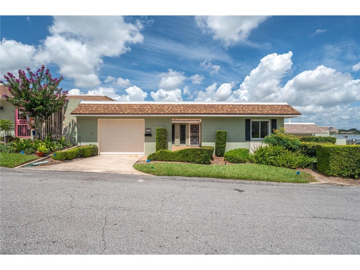 2219 Starboard Road Winter Haven FL 33881 - LAKE HARTRIDGE L4954091 image1