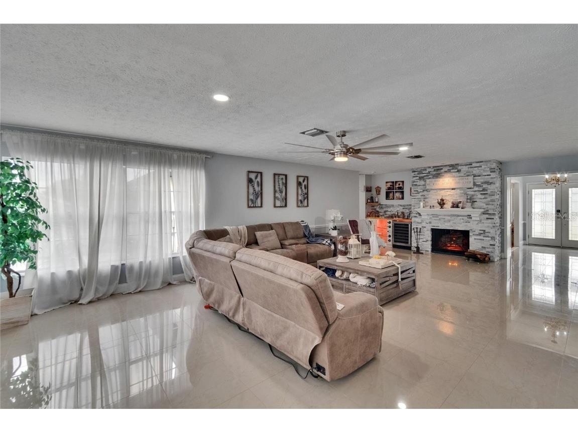 2219 Summit View Drive Valrico FL 33596 TB8383666 image18