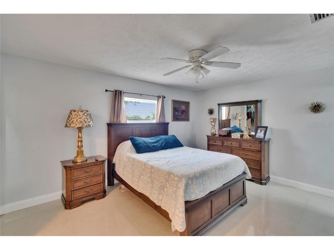 2219 Summit View Drive Valrico FL 33596 TB8383666 image31