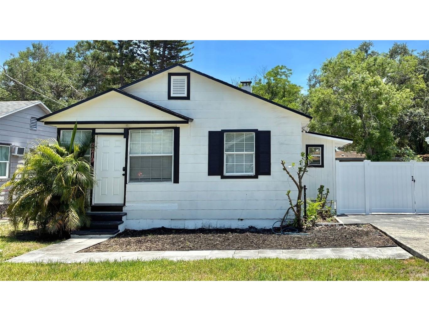 2219 Thrace Street Tampa FL 33605 TB8388855 image1