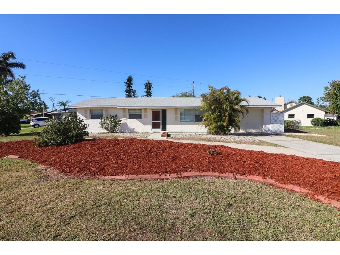 22191 New Rochelle Avenue Port Charlotte FL 33952 C7517738 image1