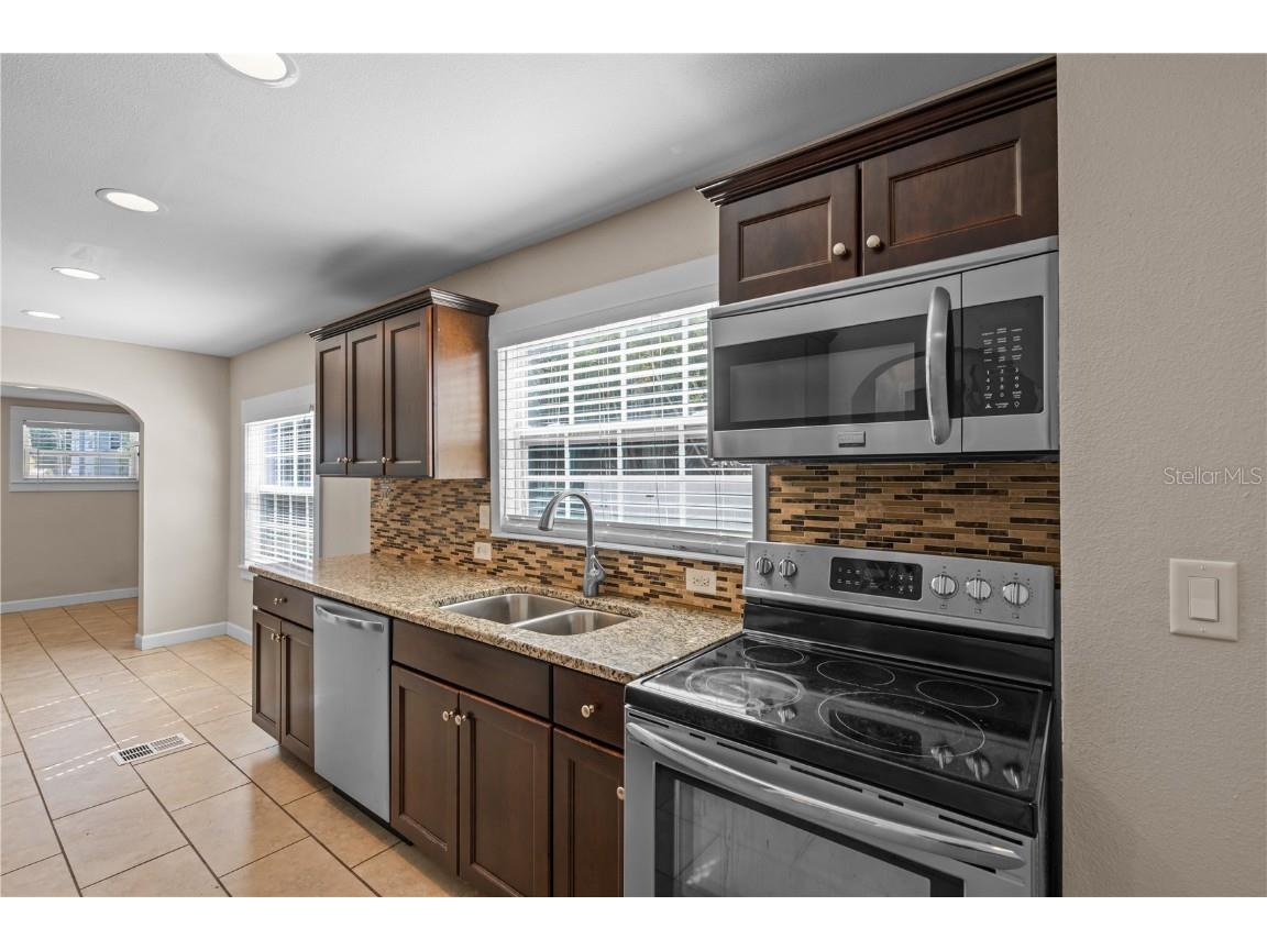 222 25th Street N Saint Petersburg FL 33713 TB8440701 image8
