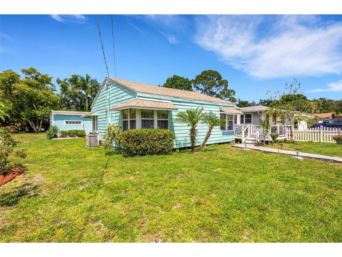 222 36th Street W Bradenton FL 34205 A4608824 image1