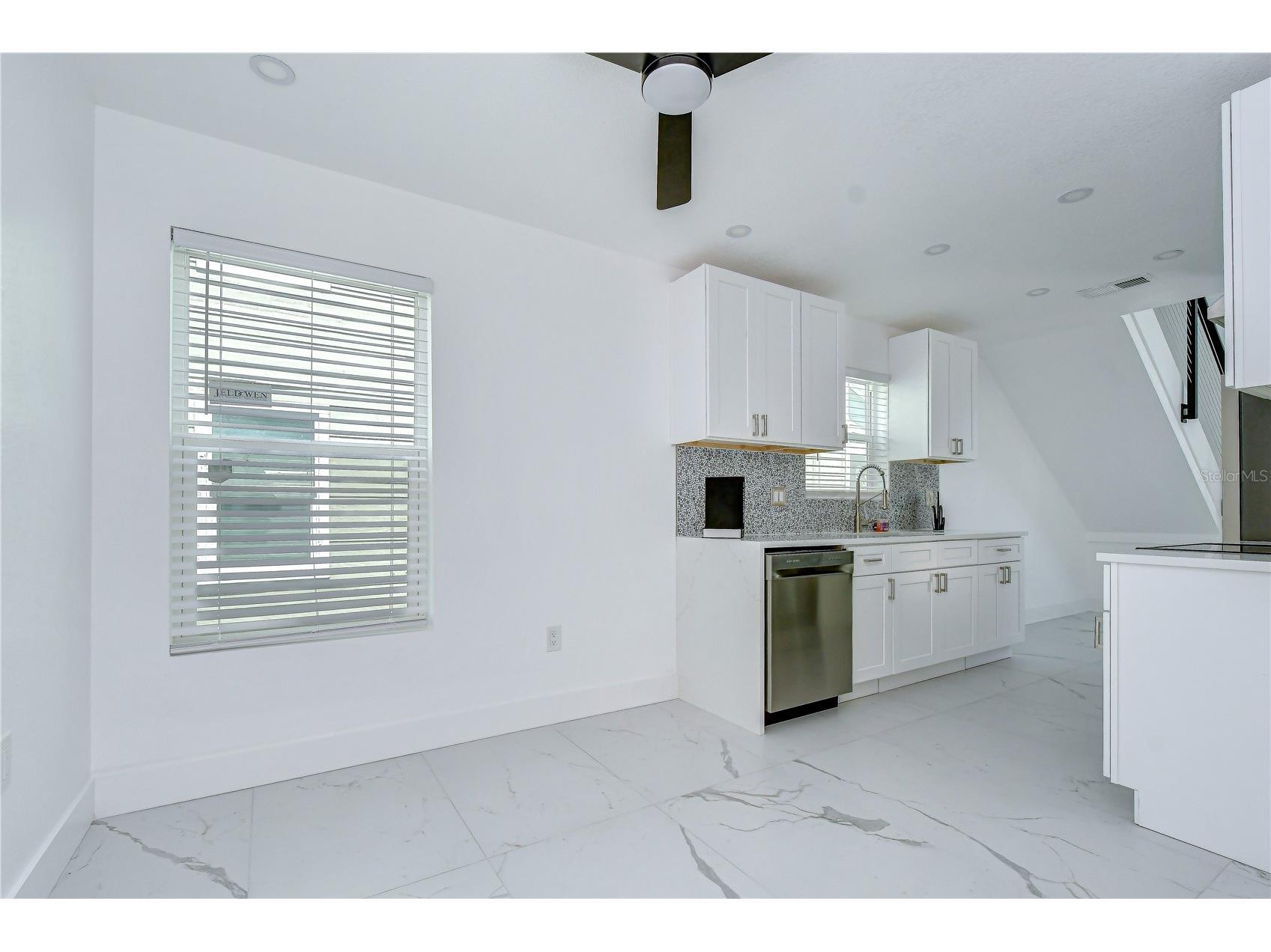 222 8th Avenue Drive W Bradenton FL 34205 TB8519760 image8