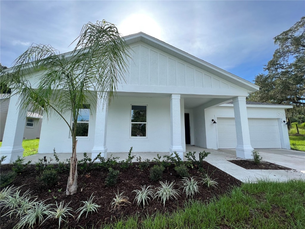 222 Forest Park Lane Lady Lake FL 32159 - LAKE ELLA O6036859 image1