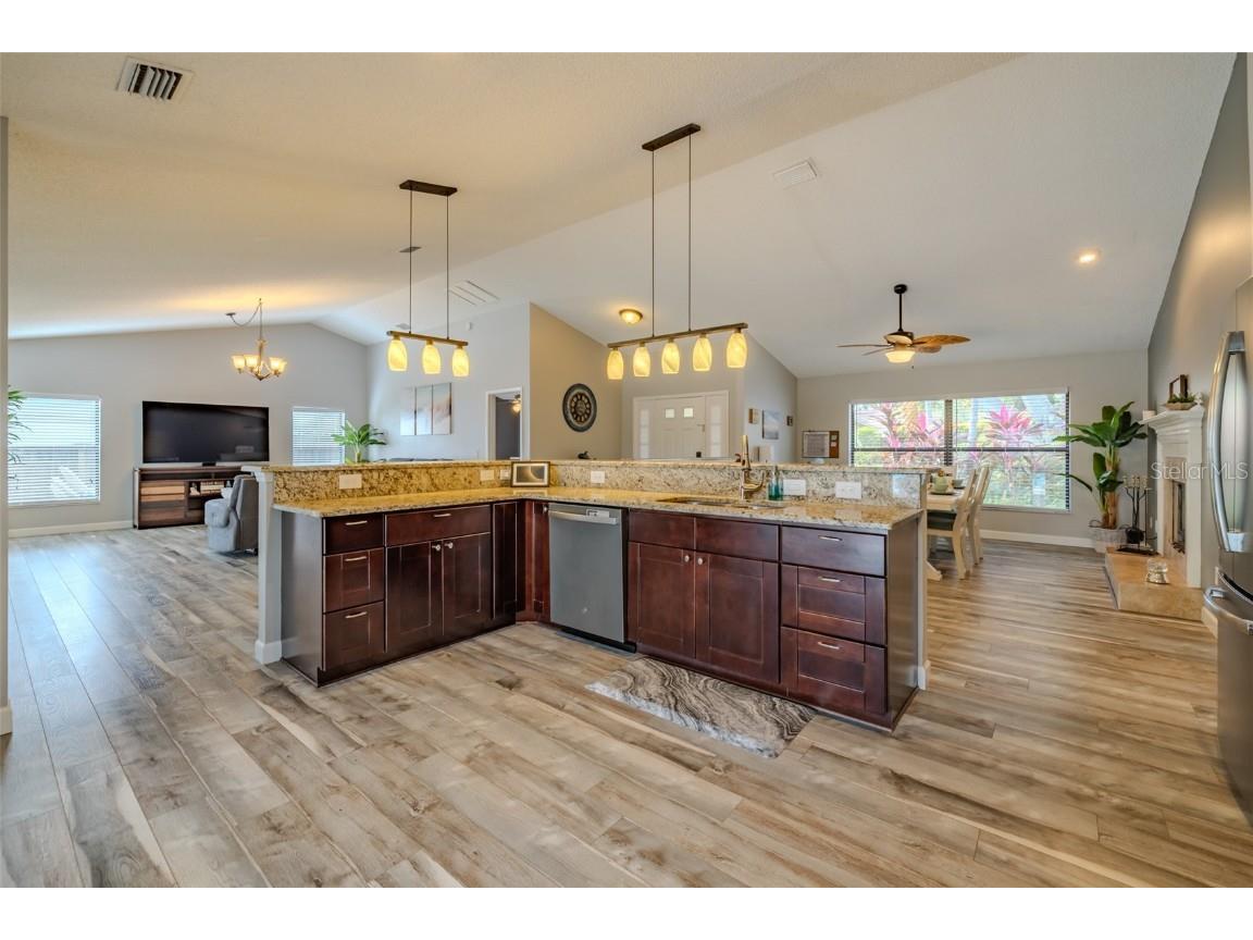 222 Halton Circle Seffner FL 33584 TB8441880 image17