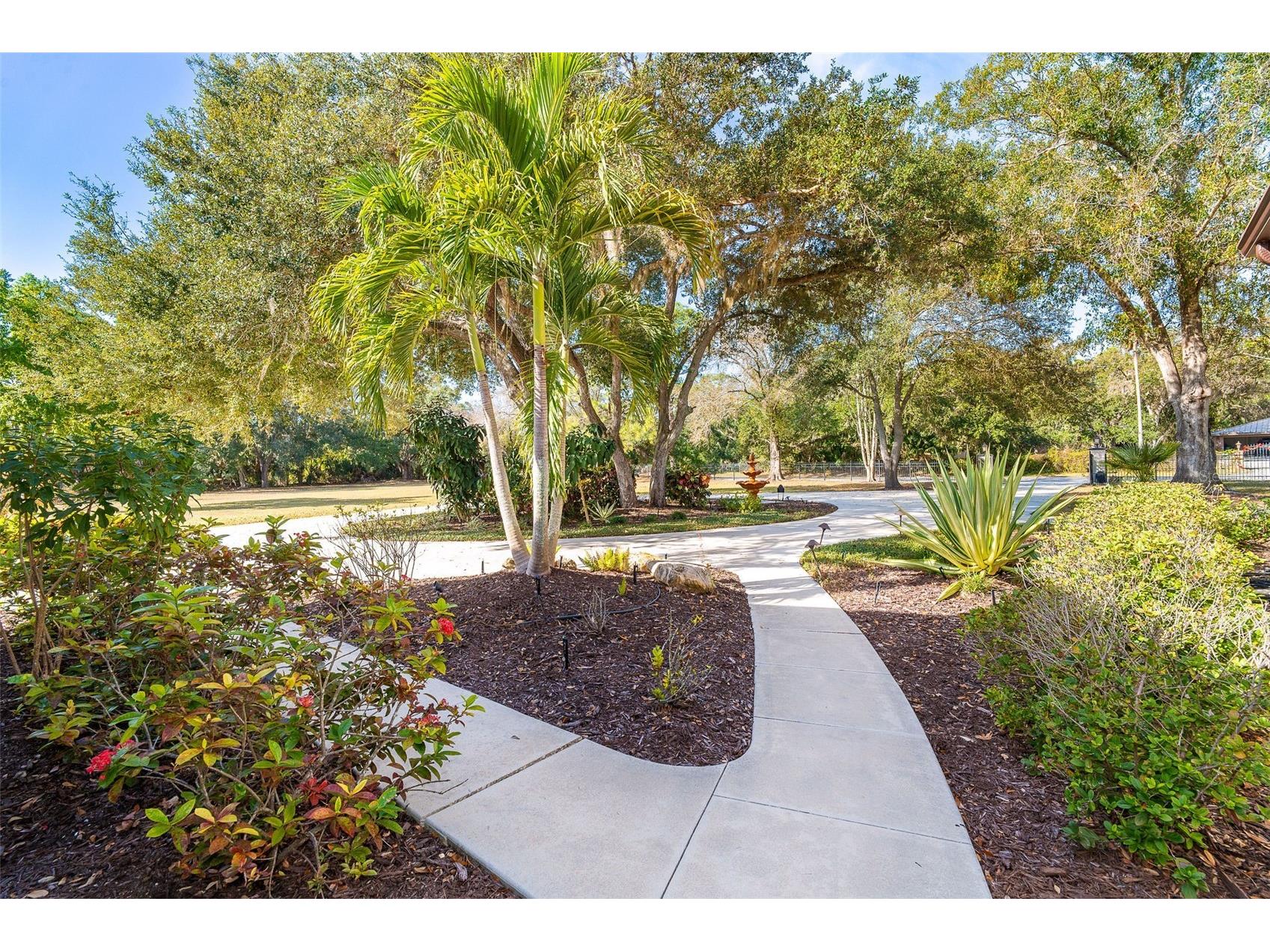 222 High Point Drive Venice FL 34292 D6145331 image4