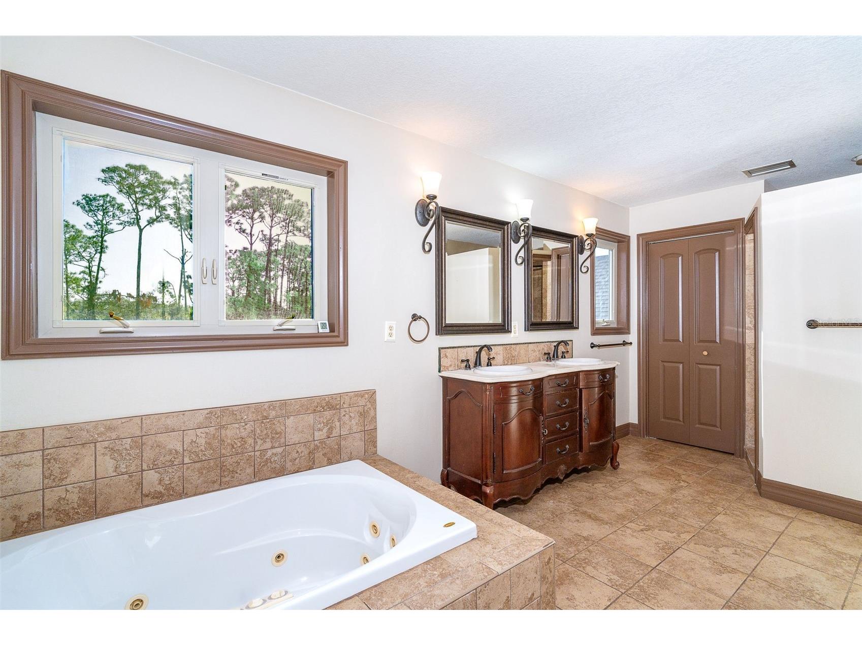 222 High Point Drive Venice FL 34292 D6145331 image49