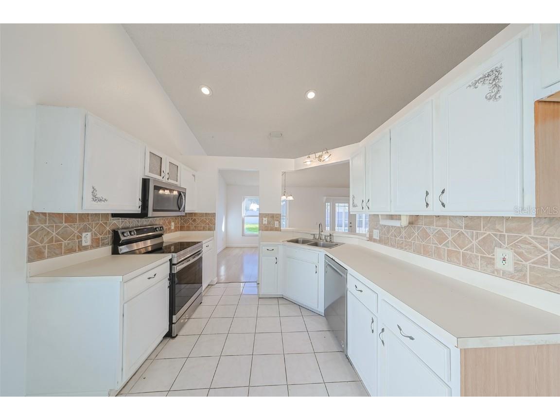 222 Lakeway Lane Apollo Beach FL 33572 TB8441946 image10