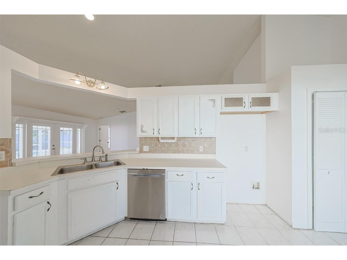 222 Lakeway Lane Apollo Beach FL 33572 TB8441946 image11