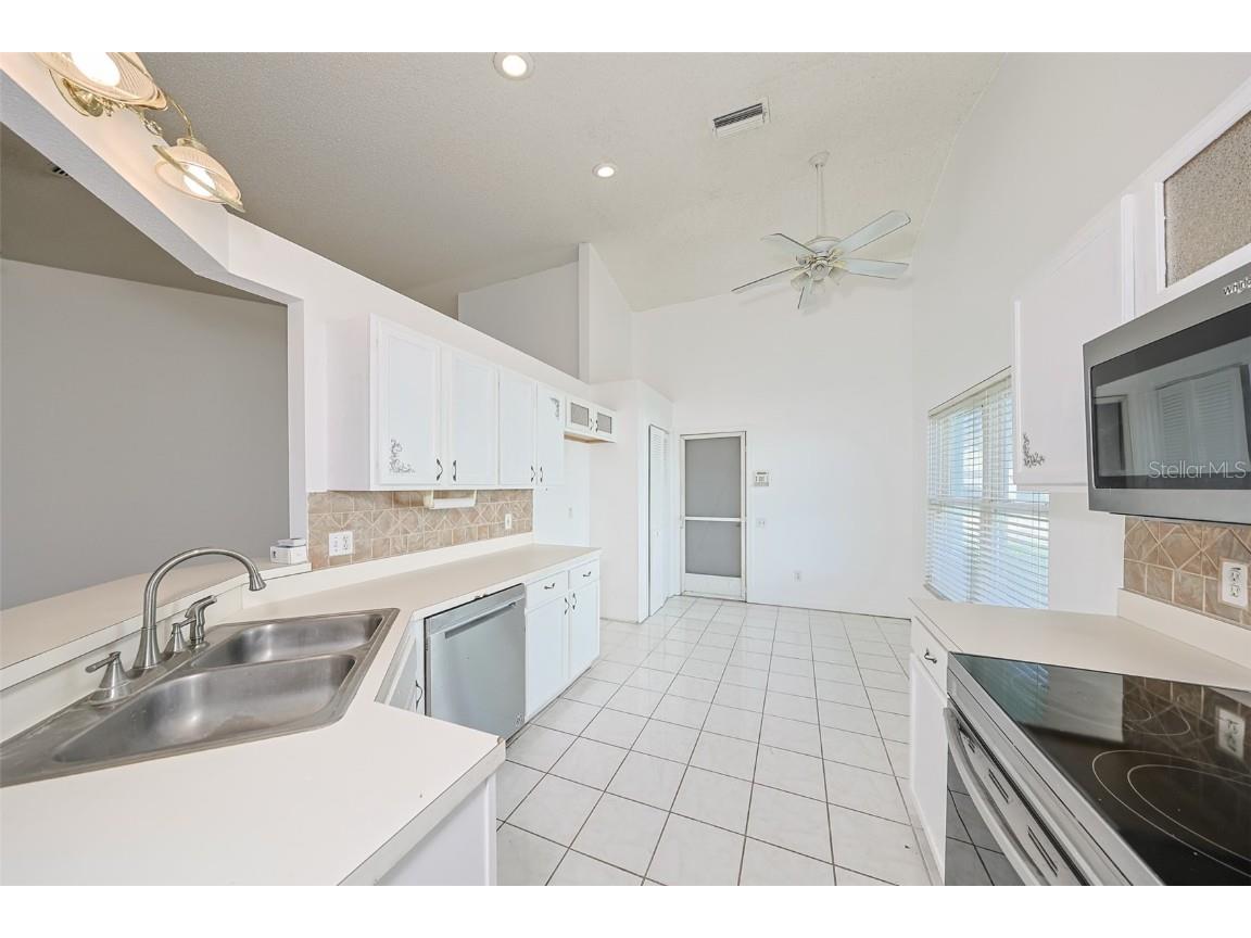 222 Lakeway Lane Apollo Beach FL 33572 TB8441946 image12