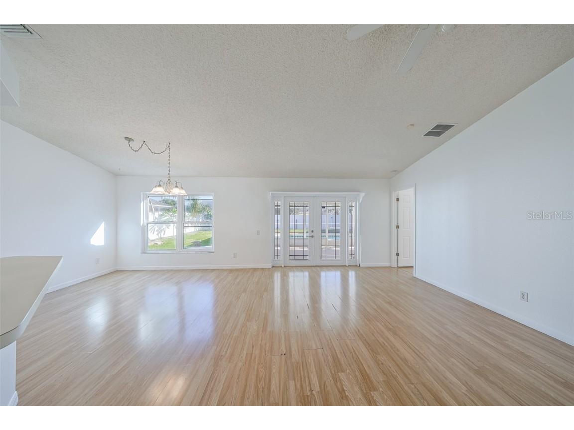 222 Lakeway Lane Apollo Beach FL 33572 TB8441946 image4