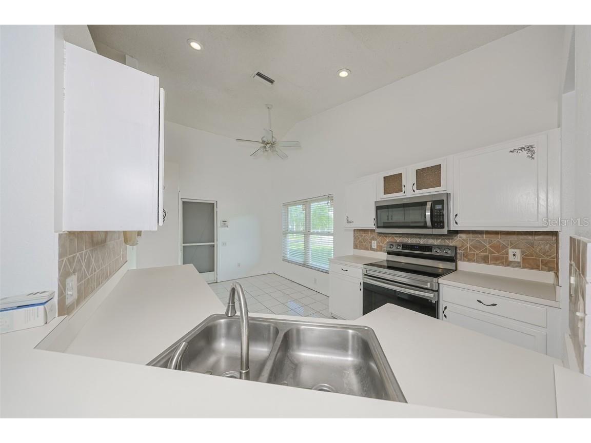 222 Lakeway Lane Apollo Beach FL 33572 TB8441946 image8