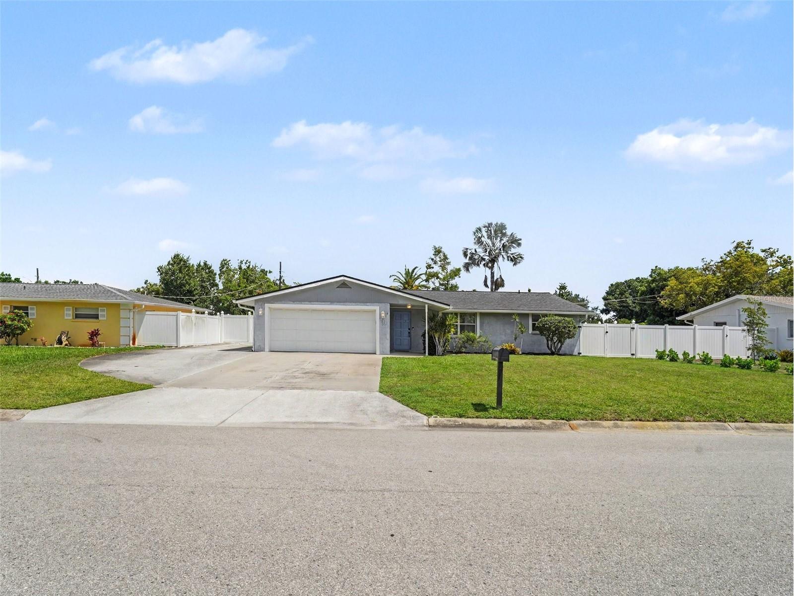 222 Malvern Drive Venice FL 34293 N6144218 image2