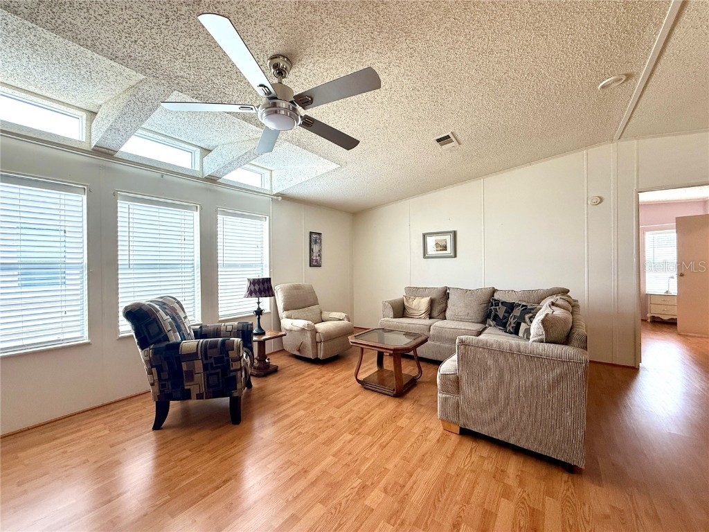 222 N Saint George Circle Apollo Beach FL 33572 TB8350506 image4