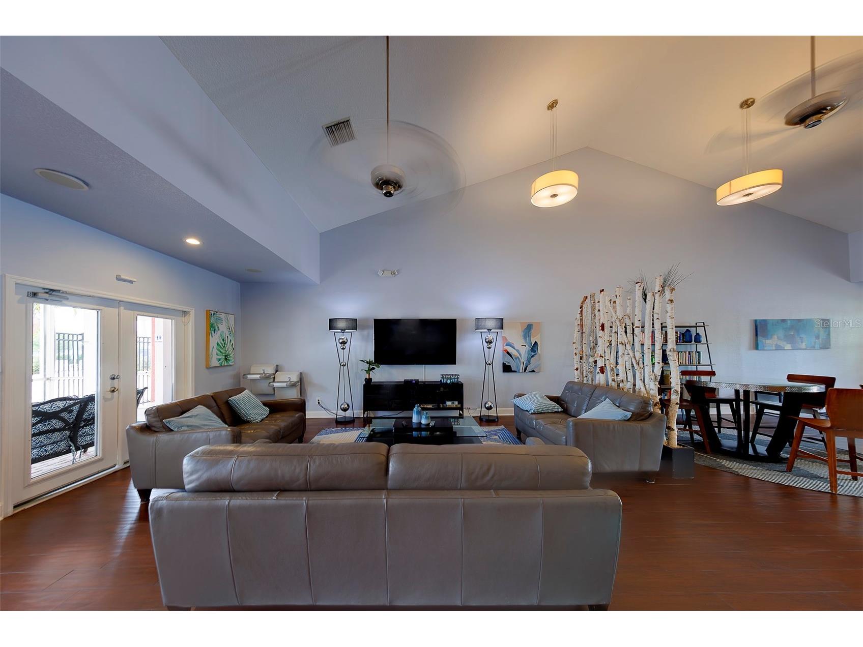222 Pompano Drive SE #H Saint Petersburg FL 33705 TB8518474 image36