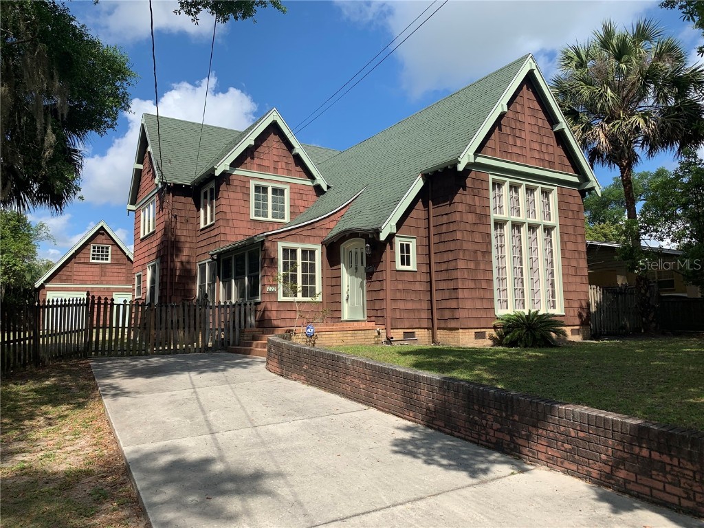 222 S Stone Street Deland FL 32720 V4937368 image1