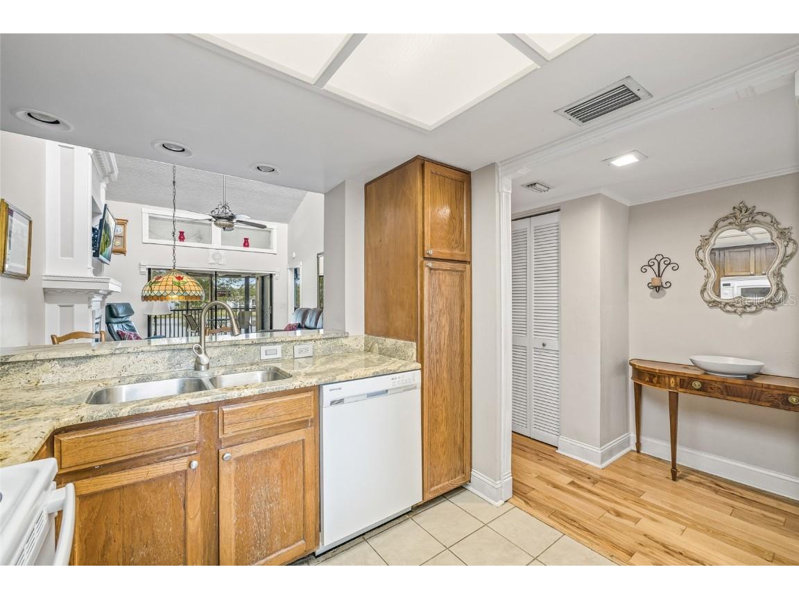 222 Woodlake Wynde #222 Oldsmar FL 34677 TB8452014 image12