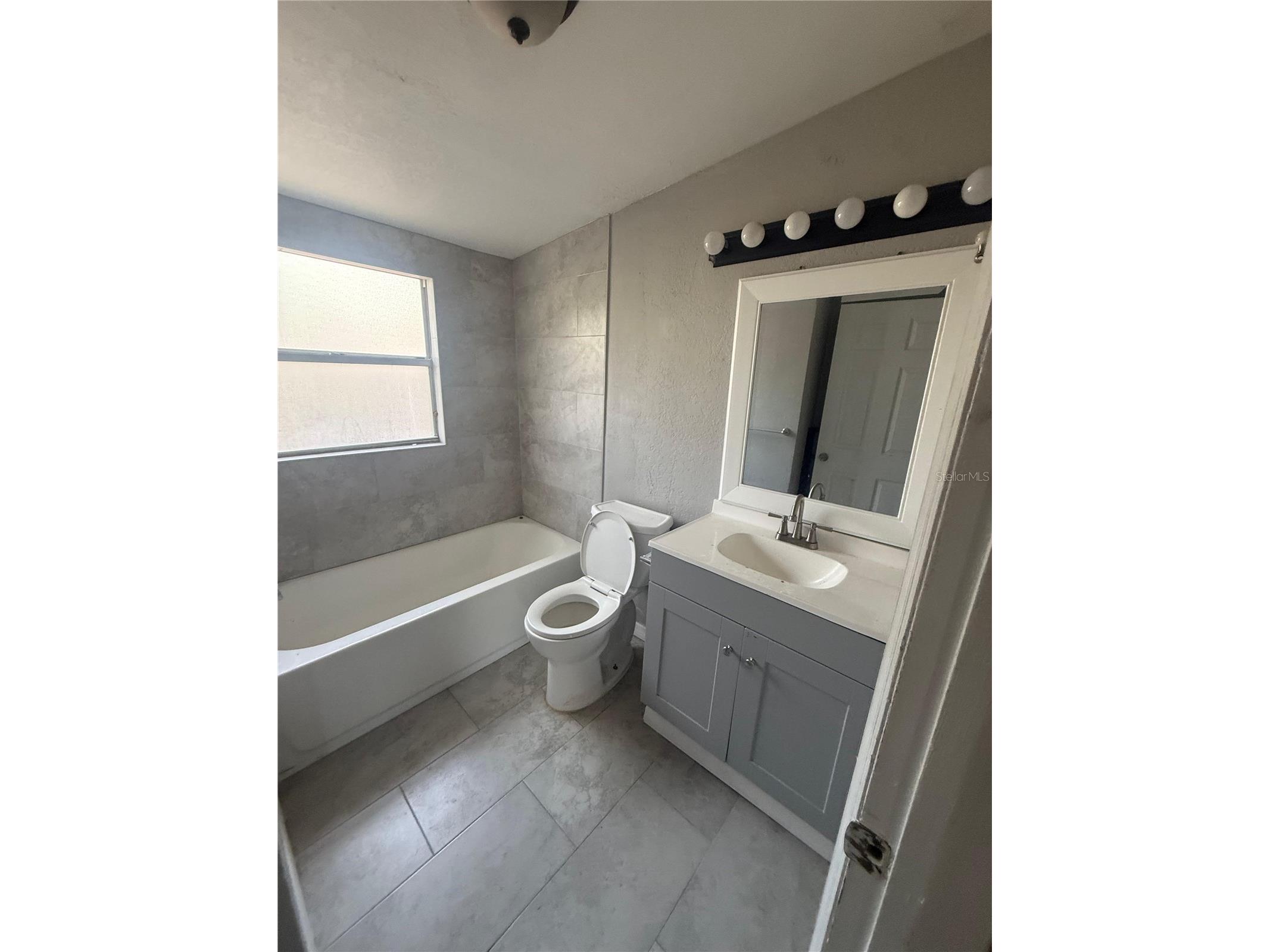2220 20th Street S Saint Petersburg FL 33712 TB8510396 image10