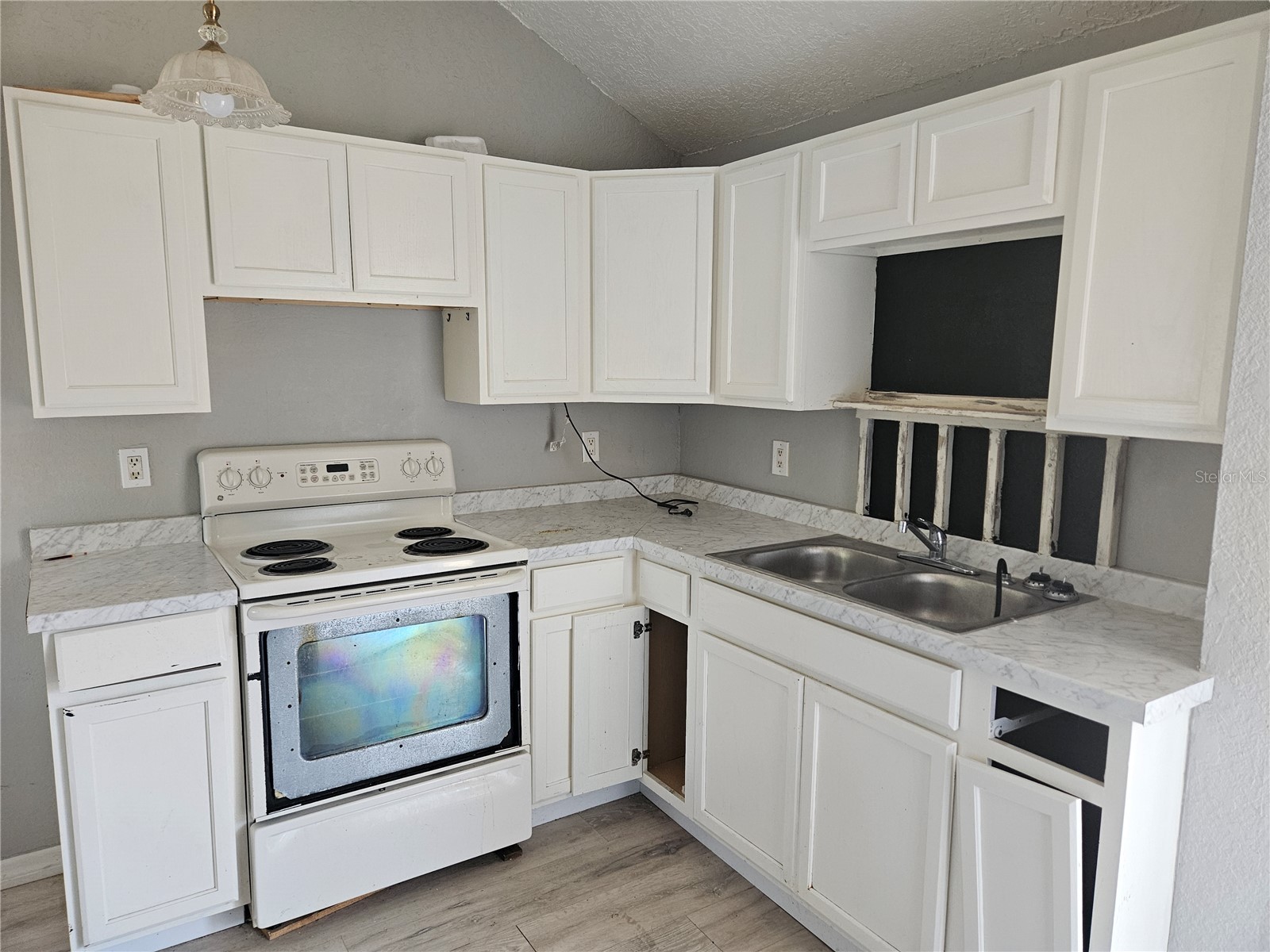 2220 20th Street S Saint Petersburg FL 33712 TB8510396 image4