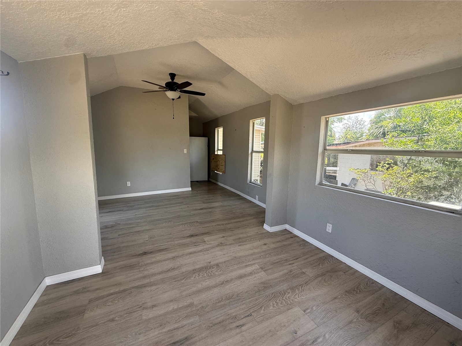 2220 20th Street S Saint Petersburg FL 33712 TB8510396 image5