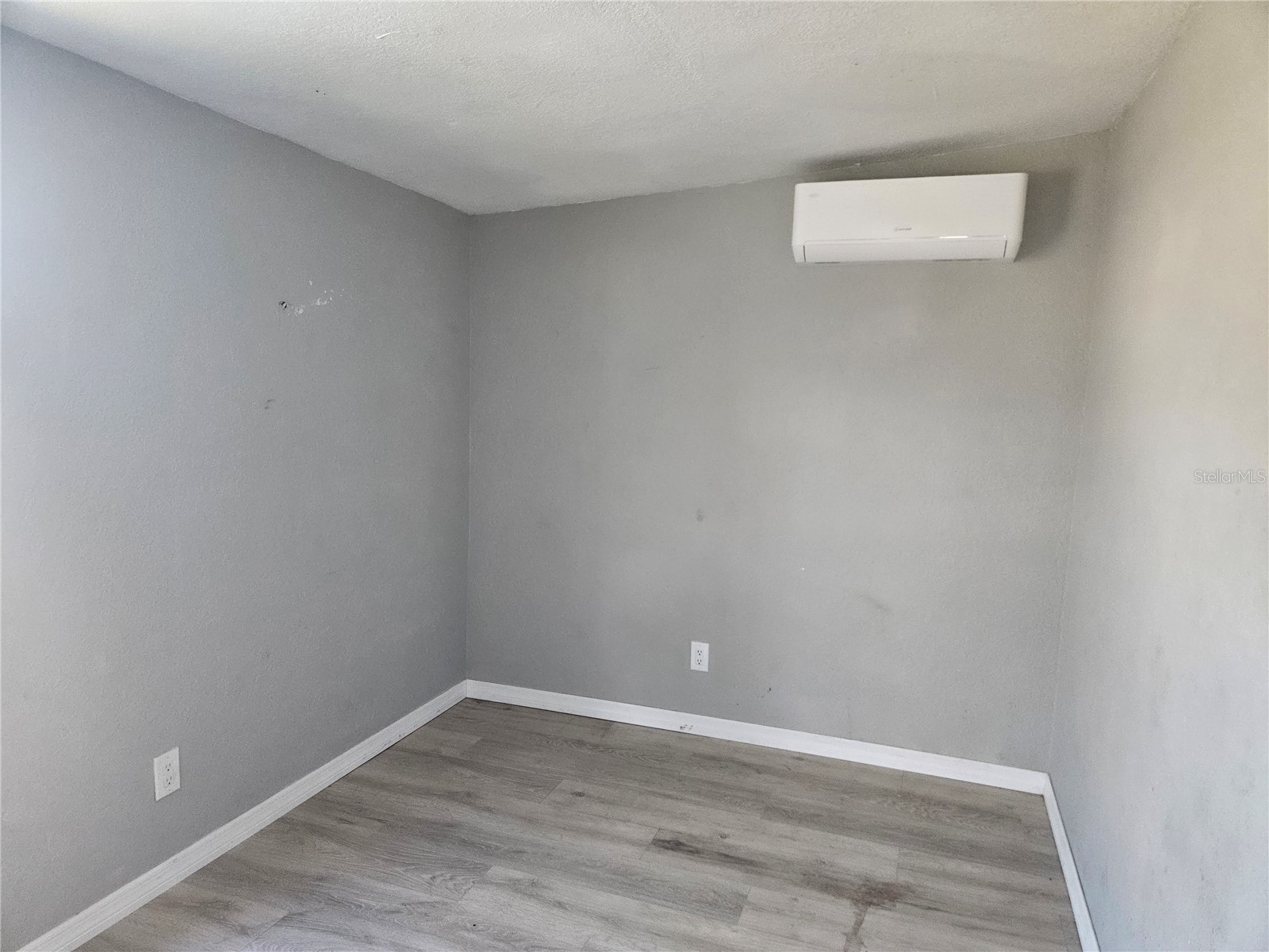 2220 20th Street S Saint Petersburg FL 33712 TB8510396 image7