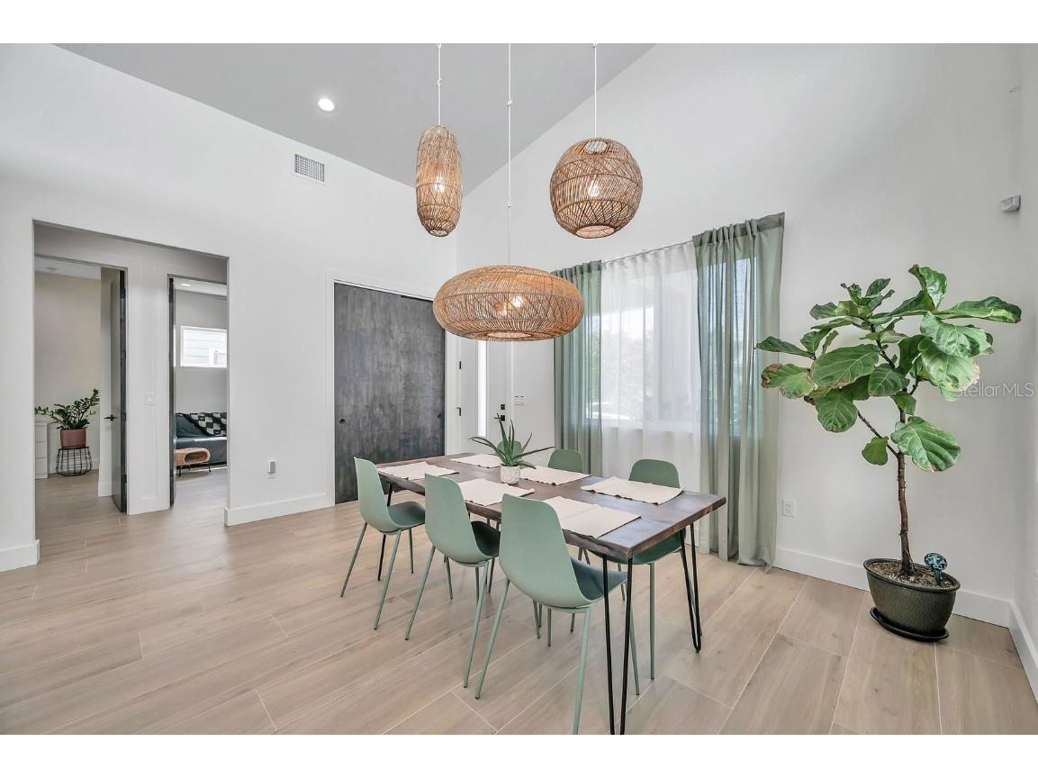 2220 2nd Avenue N Saint Petersburg FL 33713 TB8462127 image10