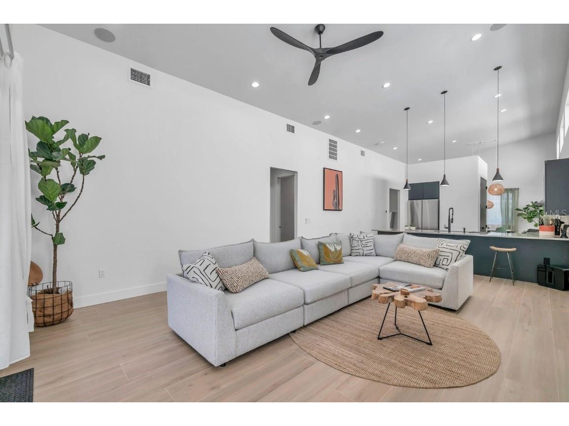 2220 2nd Avenue N Saint Petersburg FL 33713 TB8462127 image13