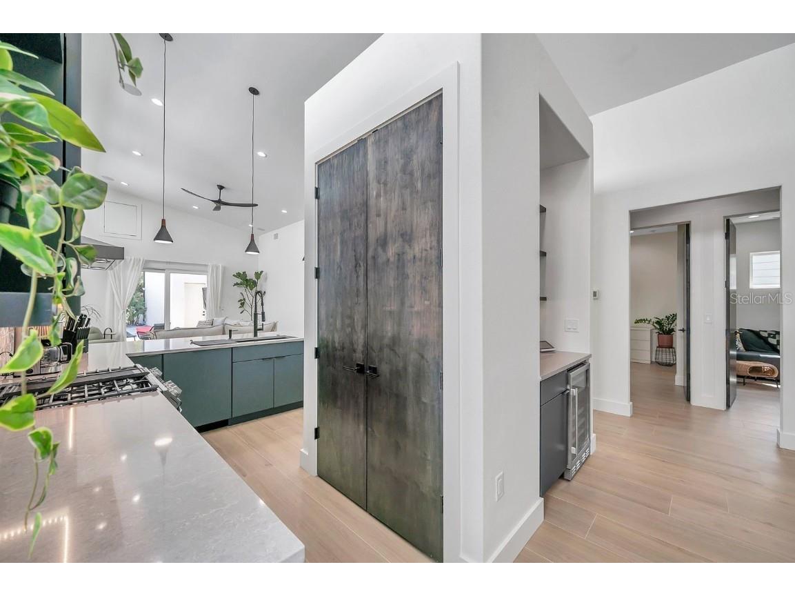 2220 2nd Avenue N Saint Petersburg FL 33713 TB8462127 image18