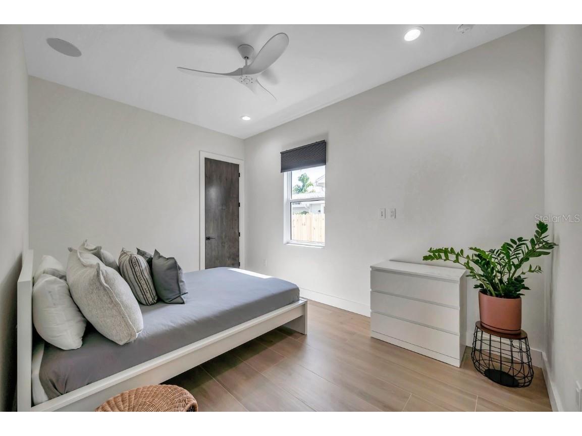 2220 2nd Avenue N Saint Petersburg FL 33713 TB8462127 image25