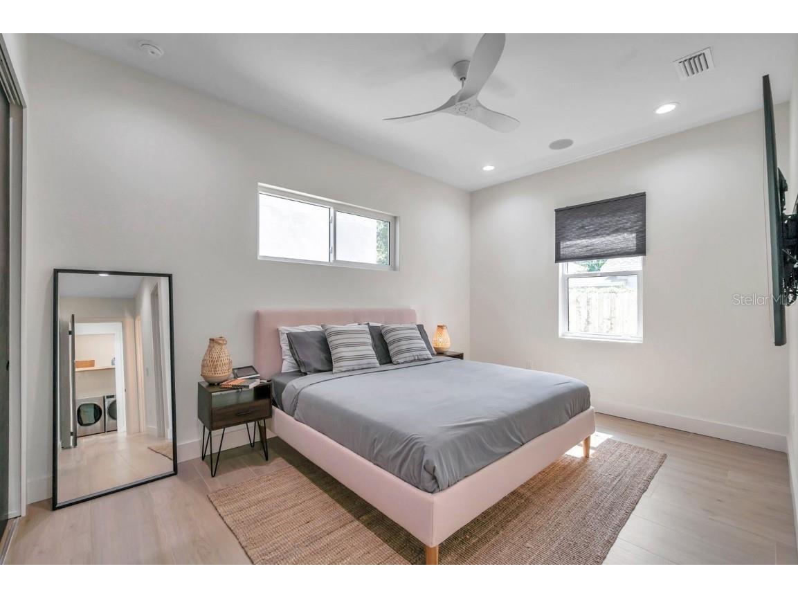 2220 2nd Avenue N Saint Petersburg FL 33713 TB8462127 image32