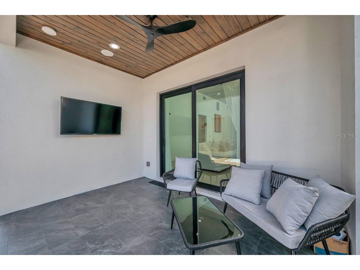 2220 2nd Avenue N Saint Petersburg FL 33713 TB8462127 image5