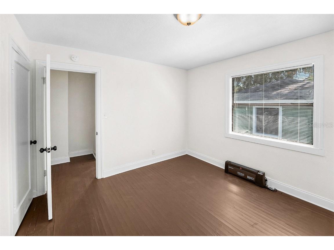 2220 7th Street S Saint Petersburg FL 33705 TB8425755 image11