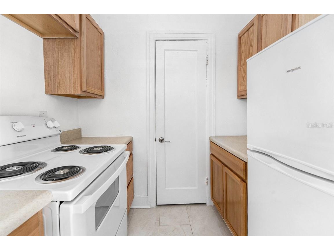 2220 7th Street S Saint Petersburg FL 33705 TB8425755 image15