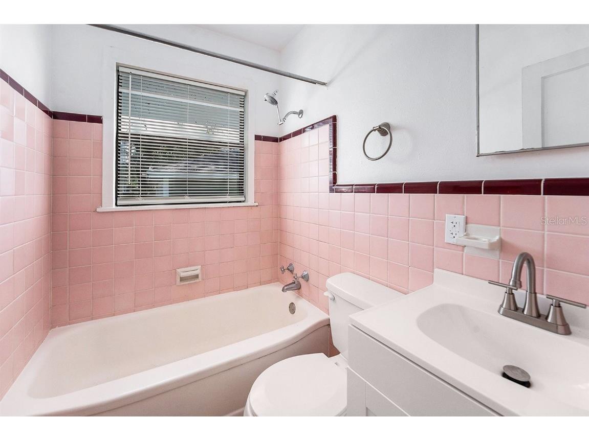 2220 7th Street S Saint Petersburg FL 33705 TB8425755 image17