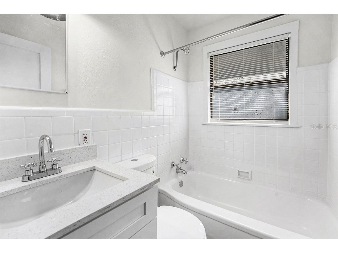 2220 7th Street S Saint Petersburg FL 33705 TB8425755 image7