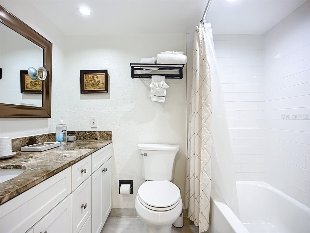 2220 Bahia Vista St #G4 Sarasota FL 34239 A4673383 image27