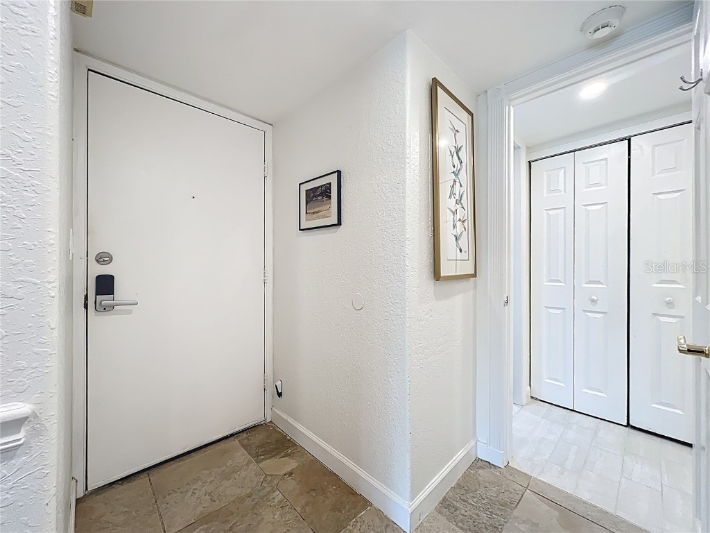 2220 Bahia Vista St #G4 Sarasota FL 34239 A4673383 image4