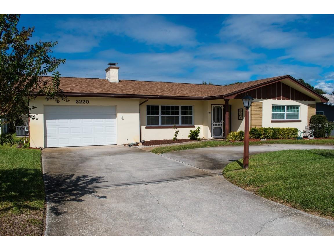 2220 Curtis Drive N Clearwater FL 33764 U8218529 image1