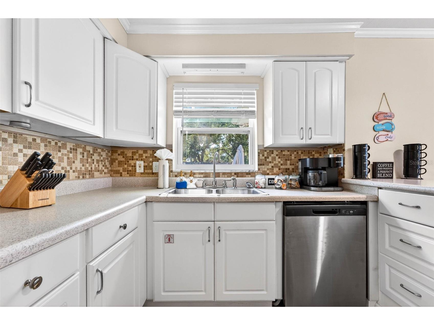 2220 Lauren Drive Largo FL 33774 TB8511649 image25