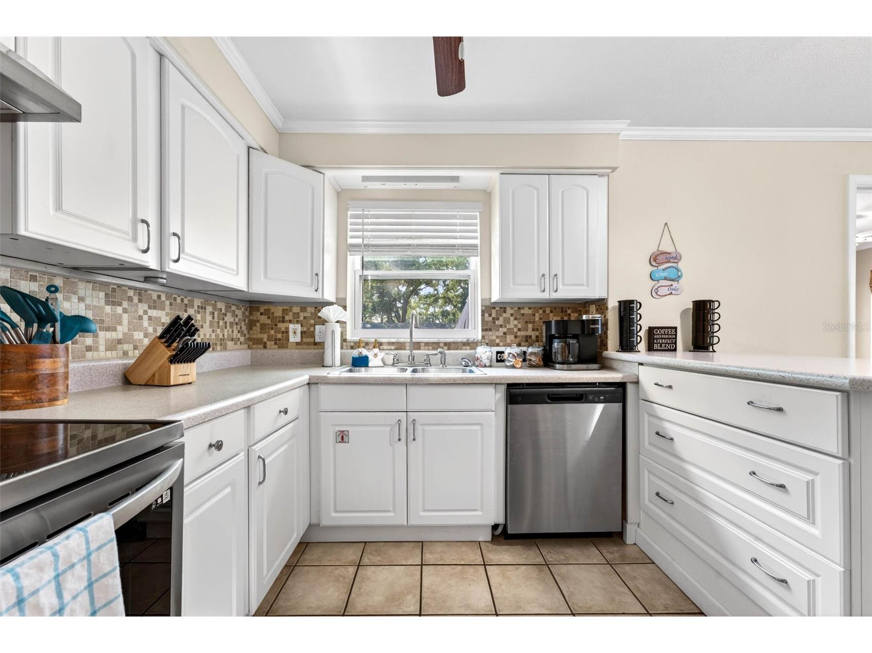 2220 Lauren Drive Largo FL 33774 TB8511649 image26