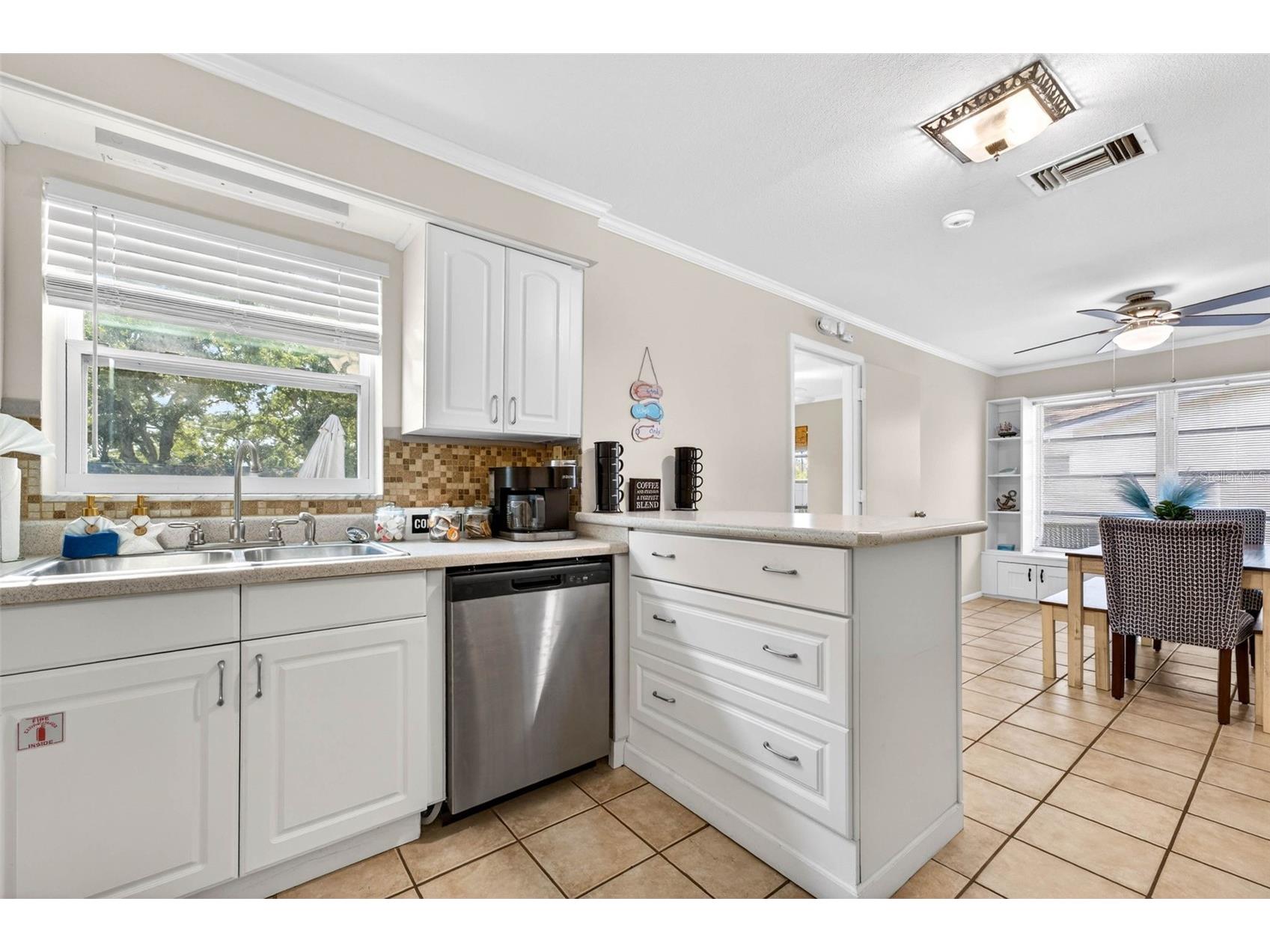 2220 Lauren Drive Largo FL 33774 TB8511649 image27