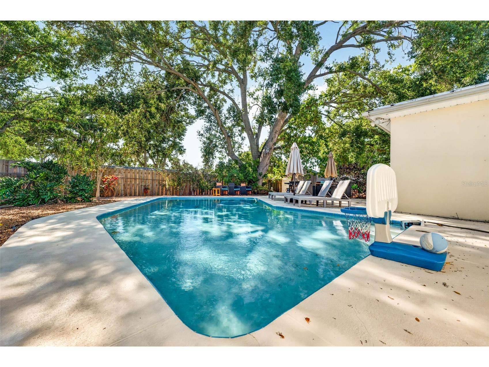 2220 Lauren Drive Largo FL 33774 TB8511649 image64