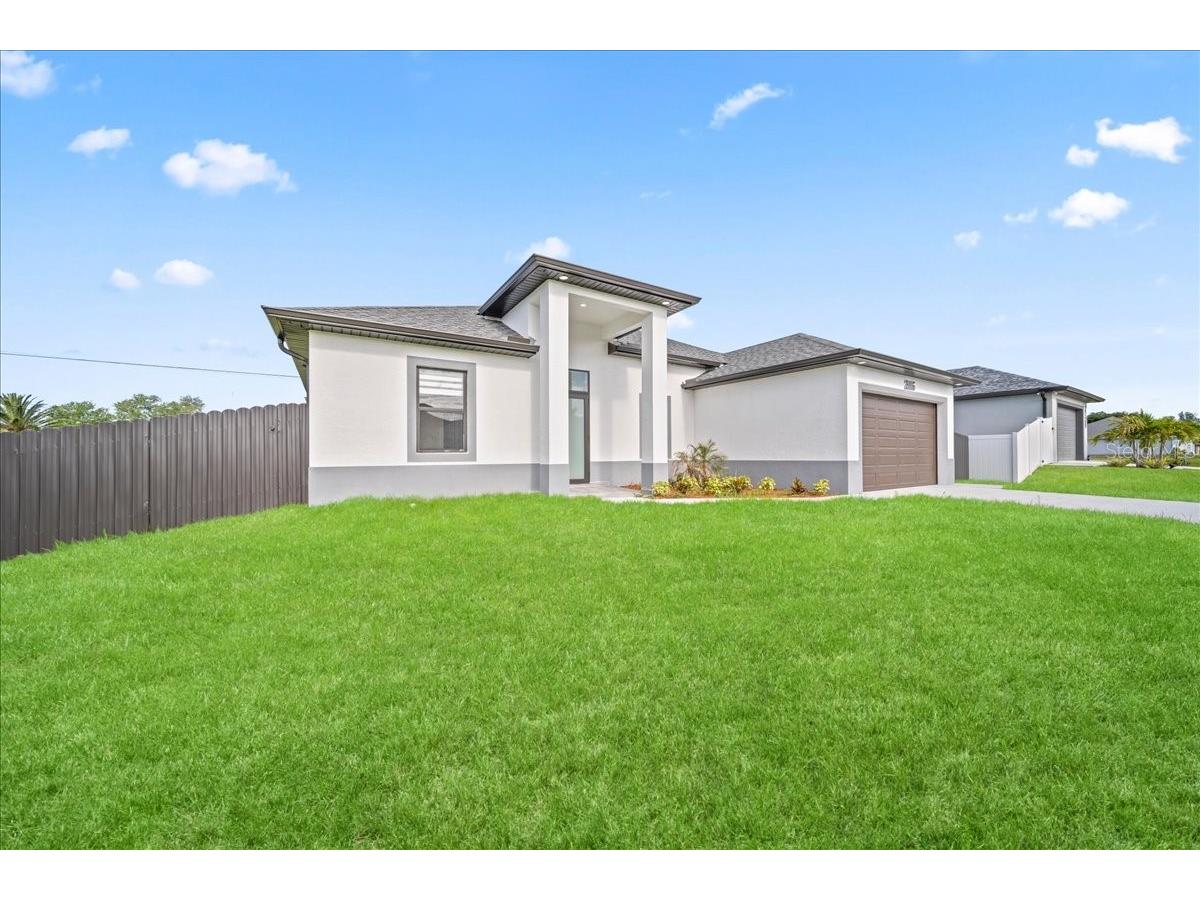 2220 NE 9th Place Cape Coral FL 33909 A4686067 image2