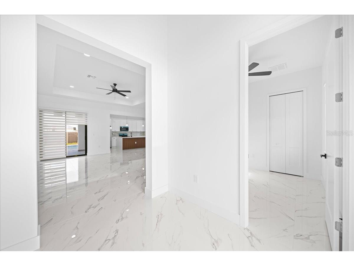 2220 NE 9th Place Cape Coral FL 33909 A4686067 image22