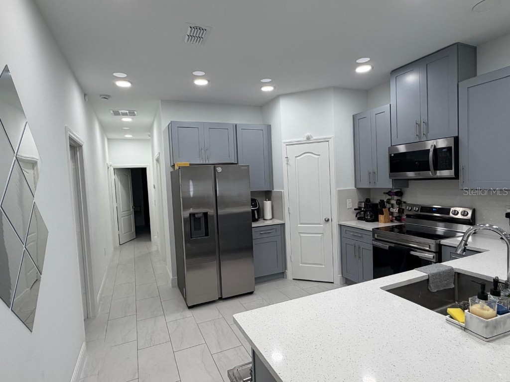 2220 Smith Street Kissimmee FL 34744 S5136876 image7