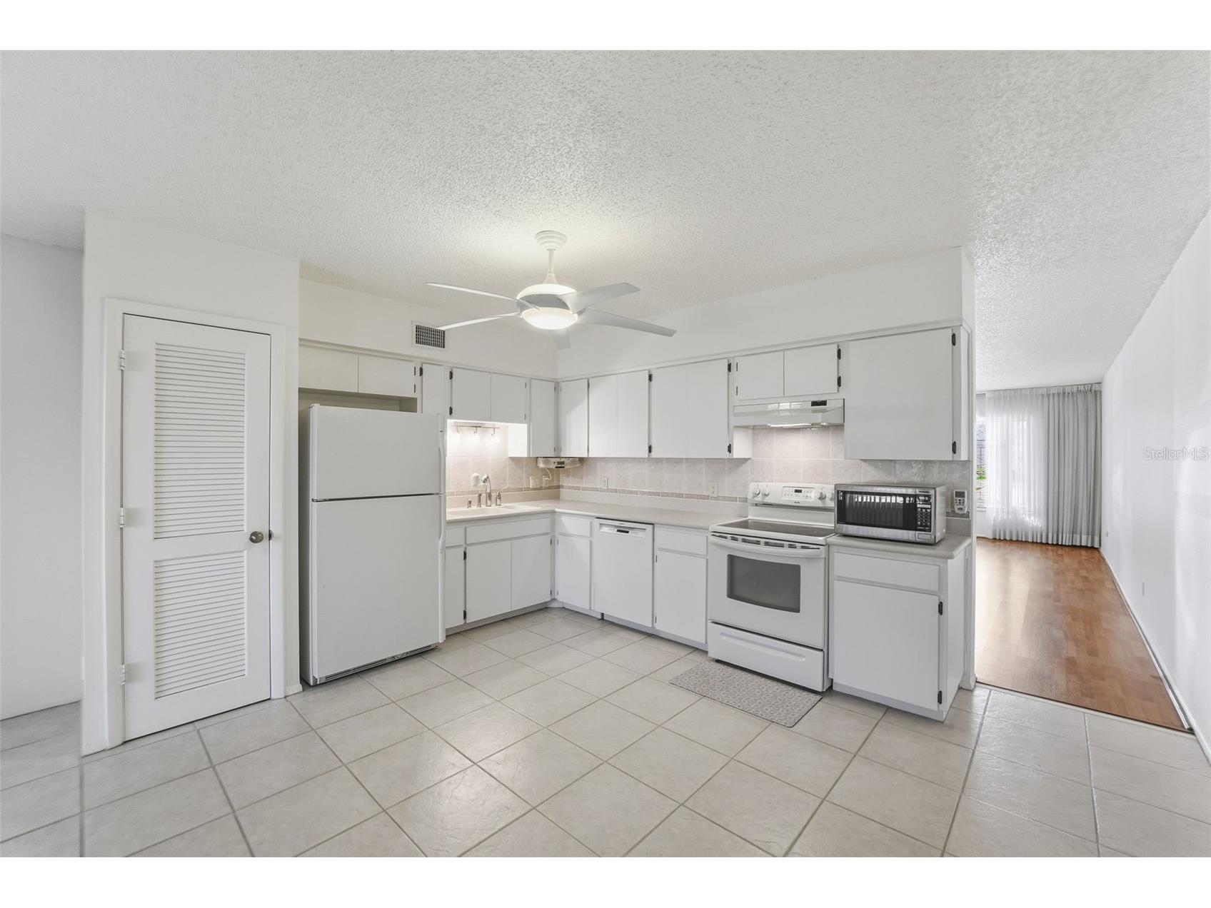 2220 Spanish Drive #14 Clearwater FL 33763 - HARBOR LAKE TB8468365 image7