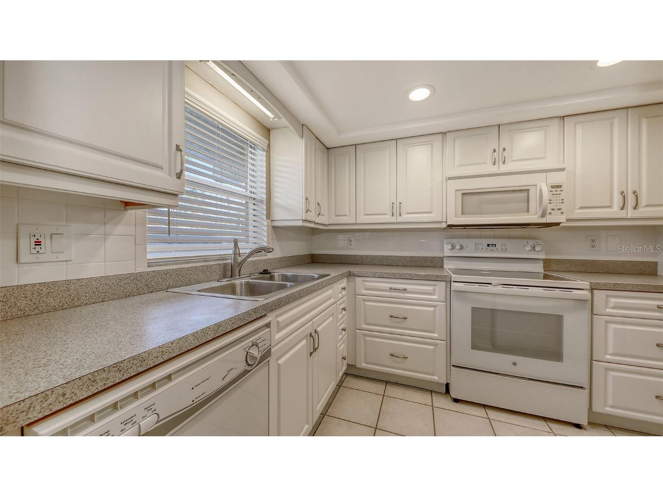 2220 Stickney Point Rd #519 Sarasota FL 34231 A4659945 image24