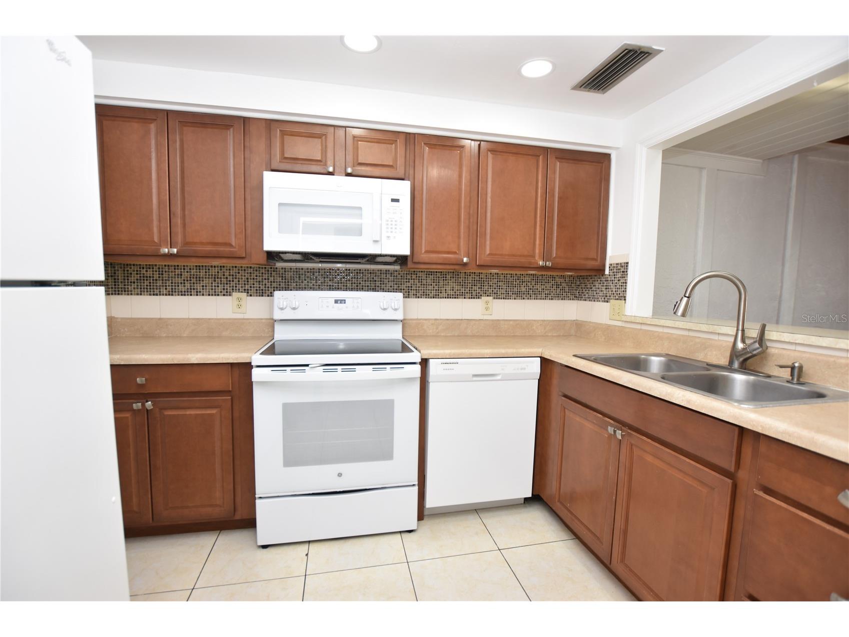 2221 9th St Se Winter Haven FL 33880 - LAKE LULU L4963725 image2